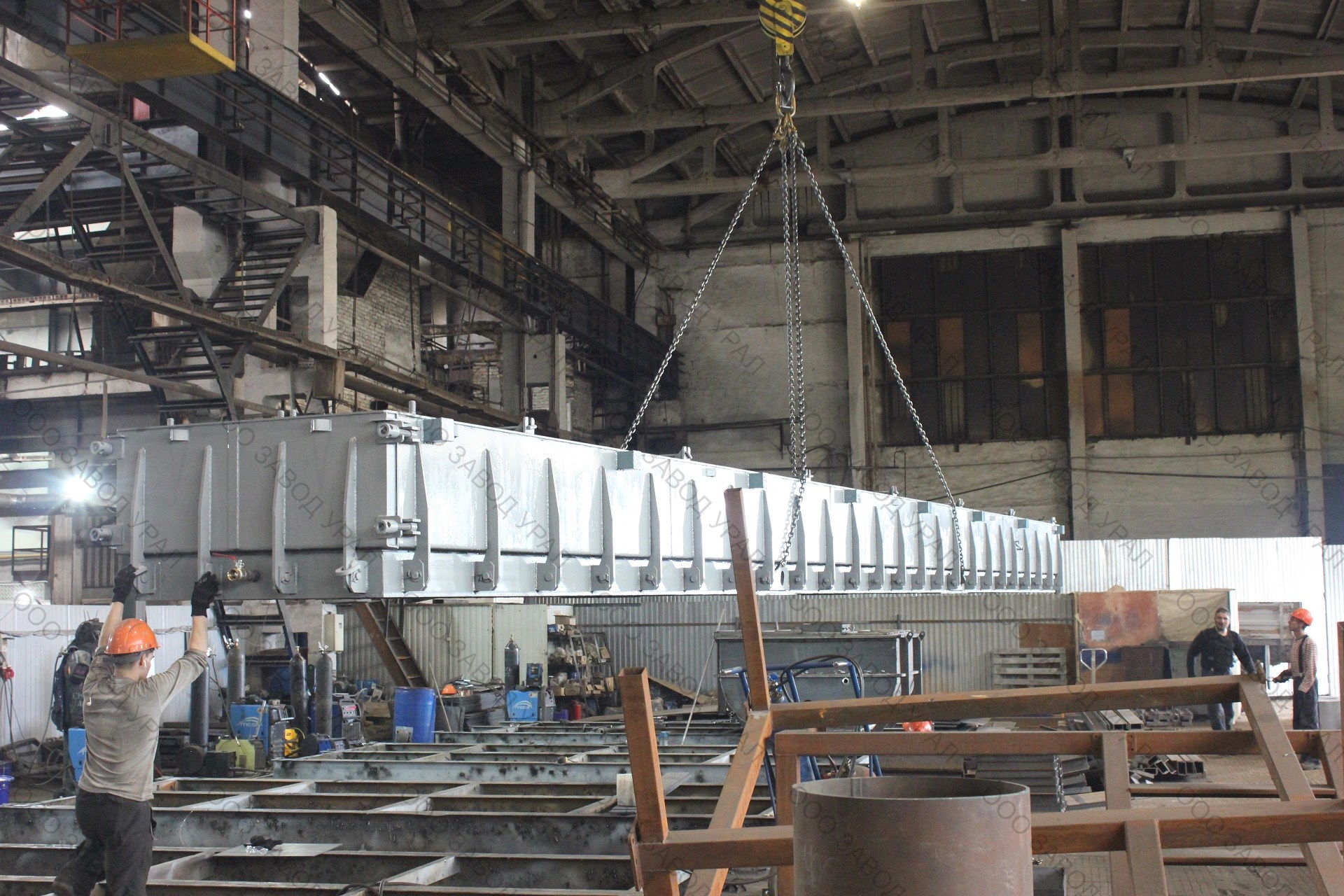 Собран и отгружен комплект металлоформ для производства строительных колонн.